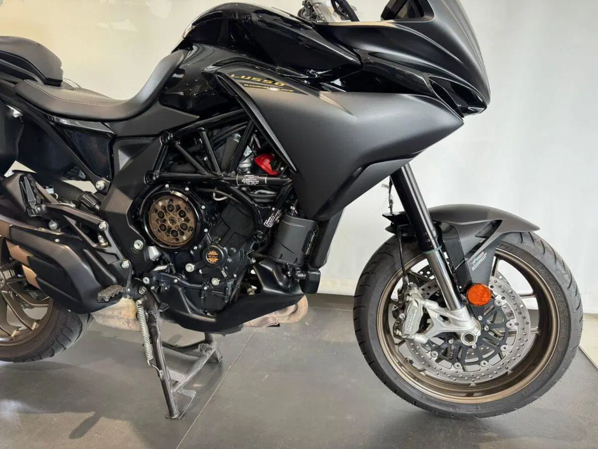 MV Agusta Turismo Veloce 800 Lusso SCS (2021 - 26) (5)