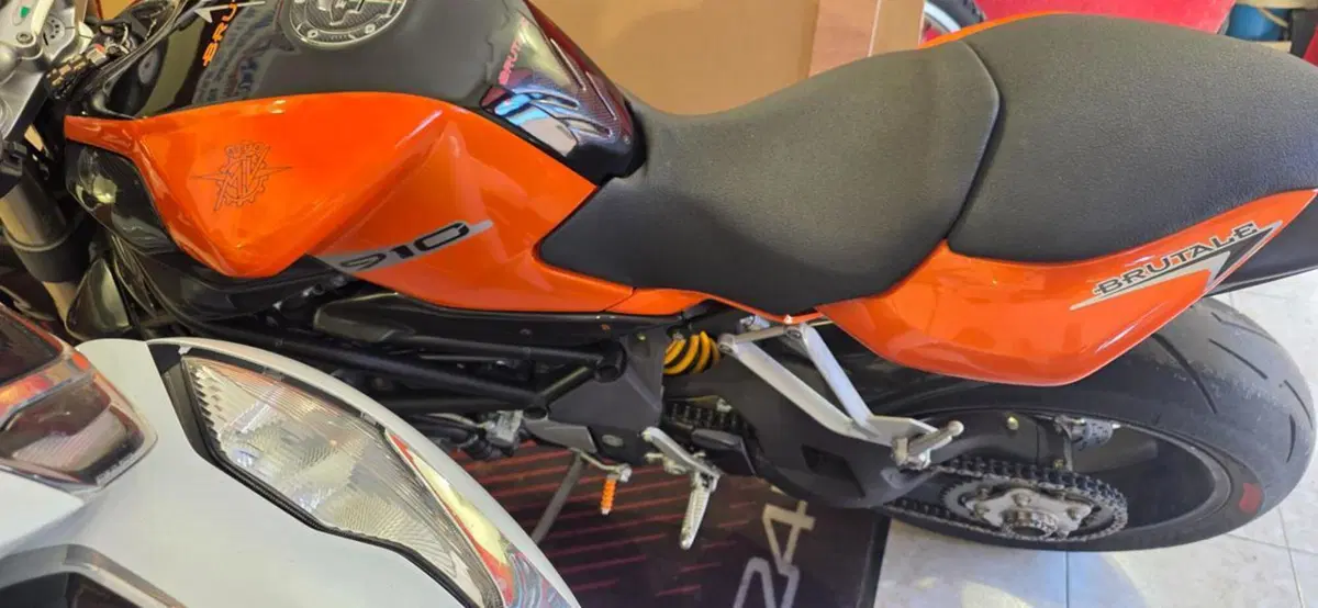 MV Agusta Brutale 910 R (2006 - 11) (4)