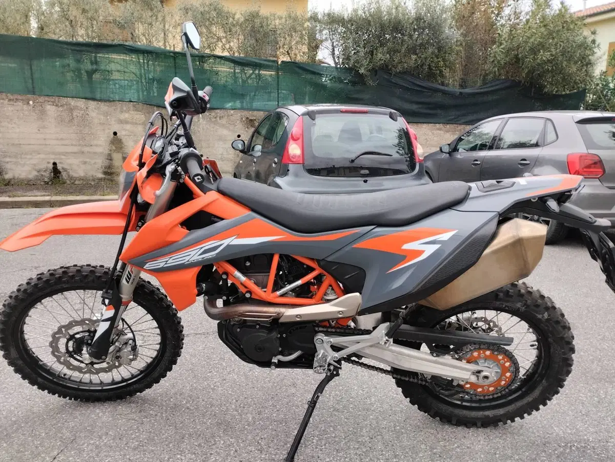 KTM 690 Enduro R (2021) (9)