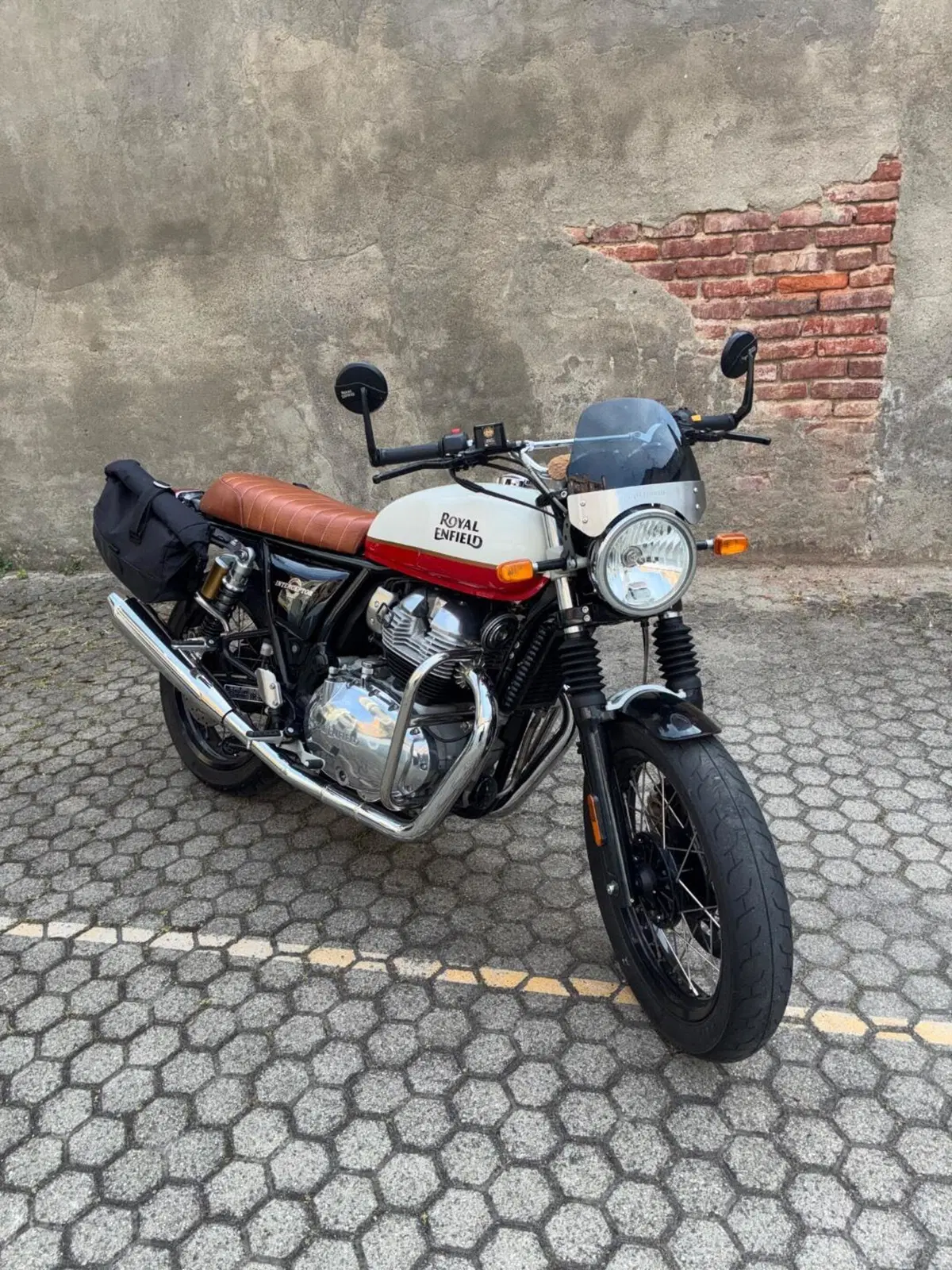 Royal Enfield Interceptor 650 (2021 - 26) (3)