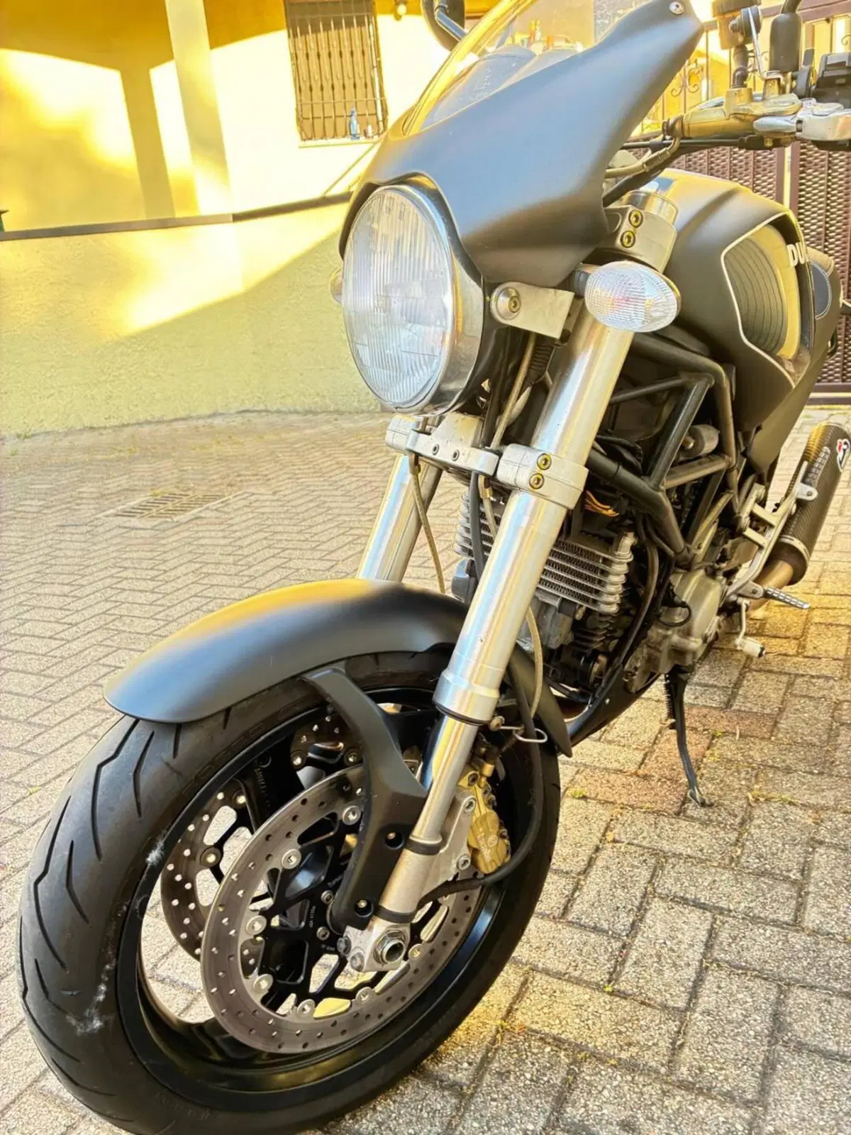 Ducati Monster 900 City I.E. (1999 - 02) (9)