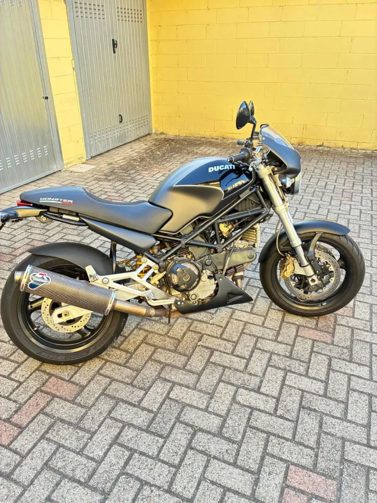 Ducati Monster 900 City I.E. (1999 - 02) (14)