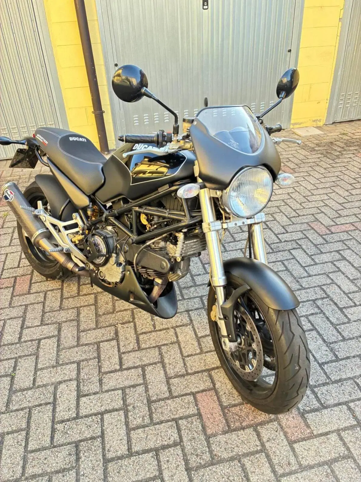 Ducati Monster 900 City I.E. (1999 - 02) (15)