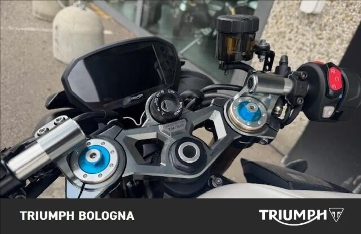 Triumph Street Triple 765 Moto2 (2026) (4)