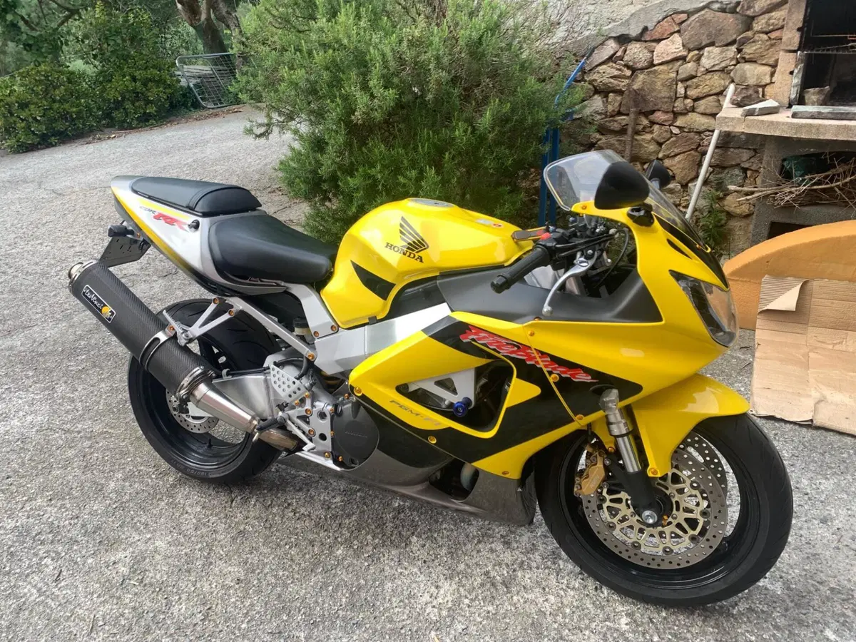 Honda CBR 900 RR Fireblade (2000 - 01)