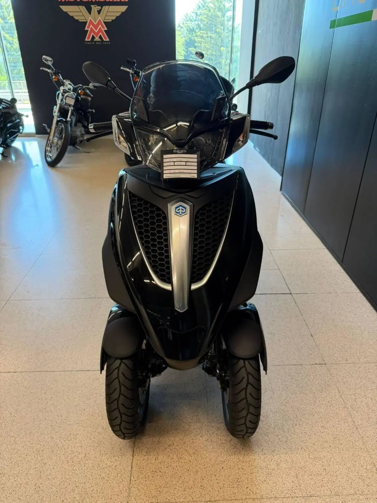 Piaggio Mp3 300 ie Yourban LT (2011 - 16) (2)