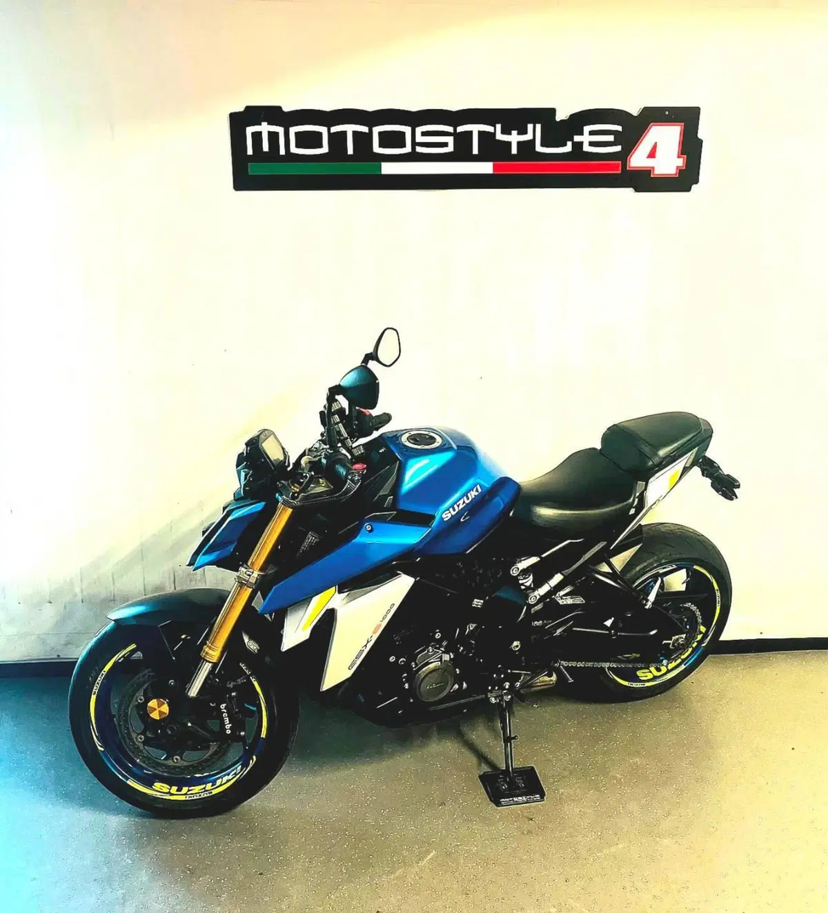 Suzuki GSX-S1000 (2021 - 25) (2)