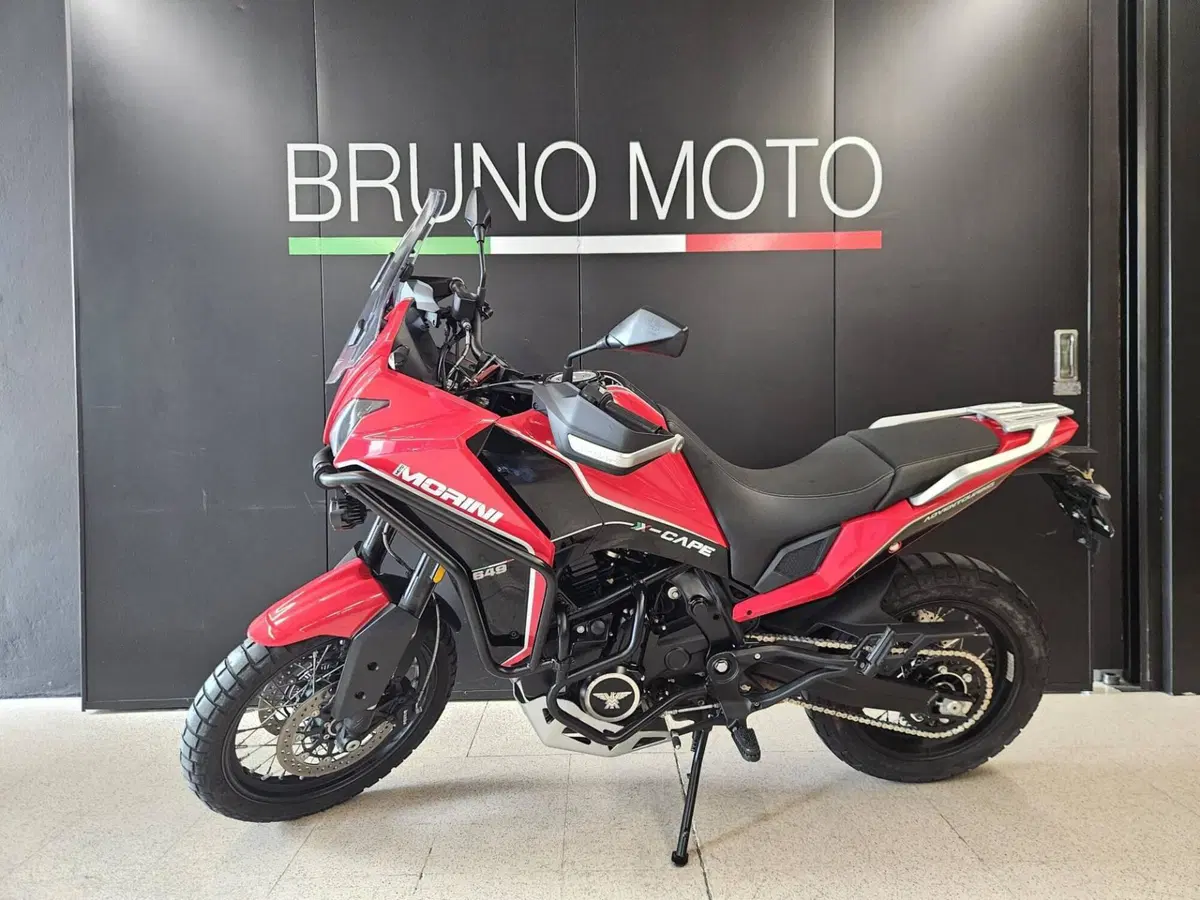 Moto Morini X-Cape 650 (2021 - 26) (7)