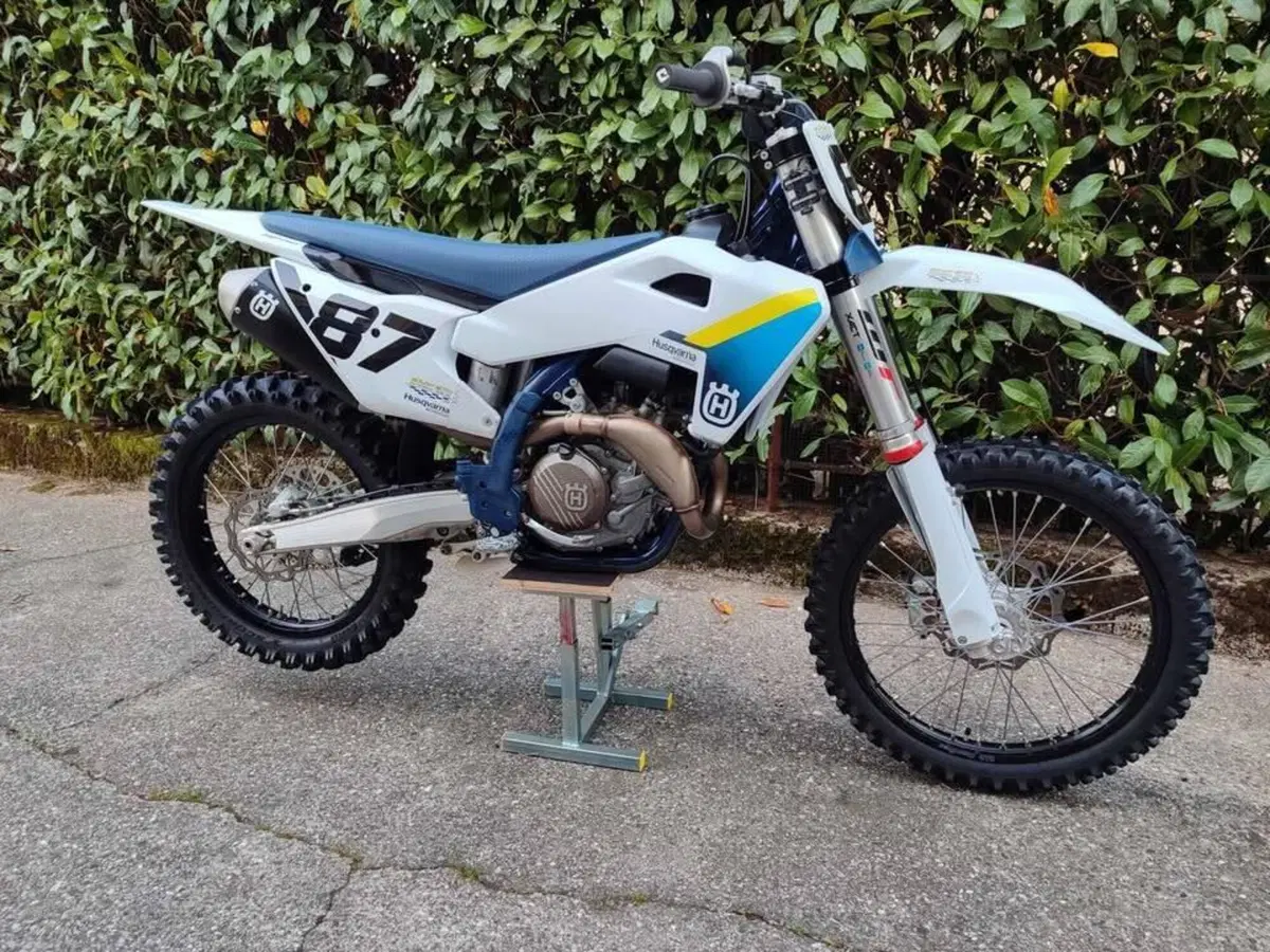 Husqvarna FC 450 (2025) (3)