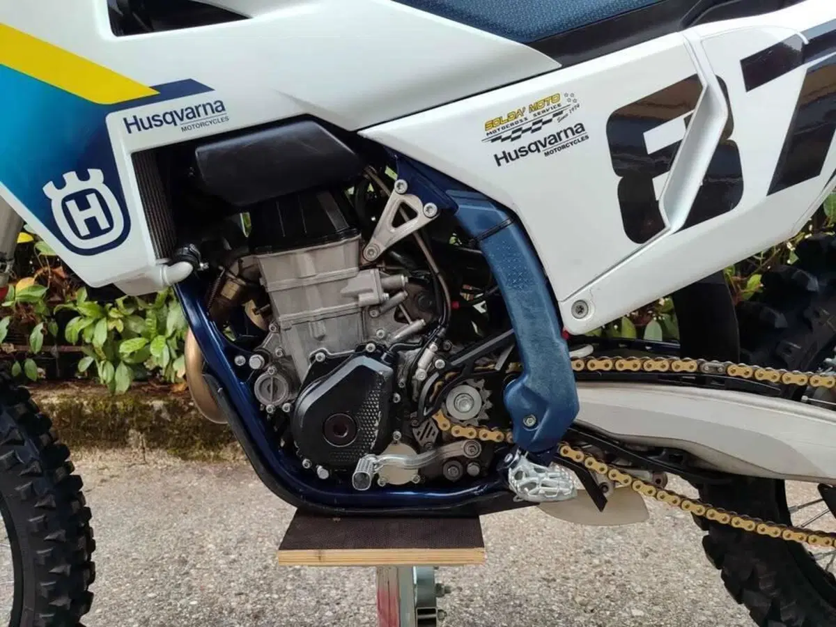 Husqvarna FC 450 (2025) (5)