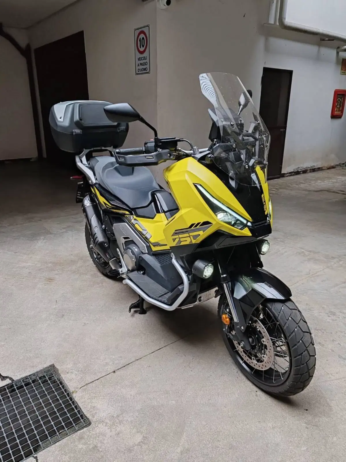 Honda X-ADV 750 Adventure (2025 - 26) (9)