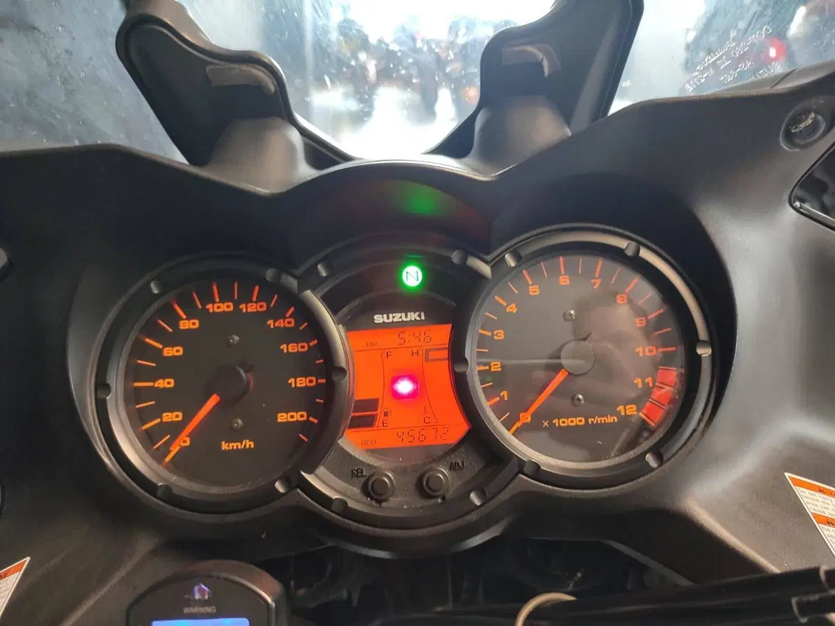 Suzuki V-Strom 650DL (2004 - 06) (4)