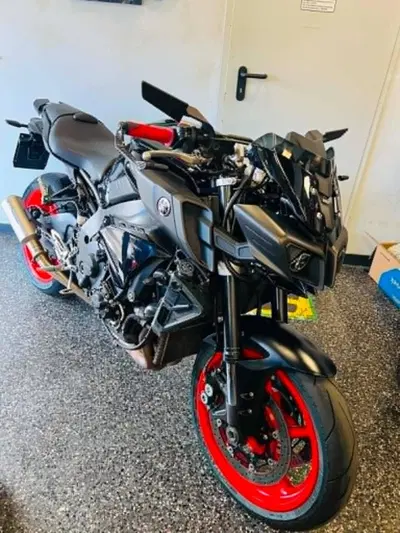 Yamaha MT-10 (2017 - 20) usata