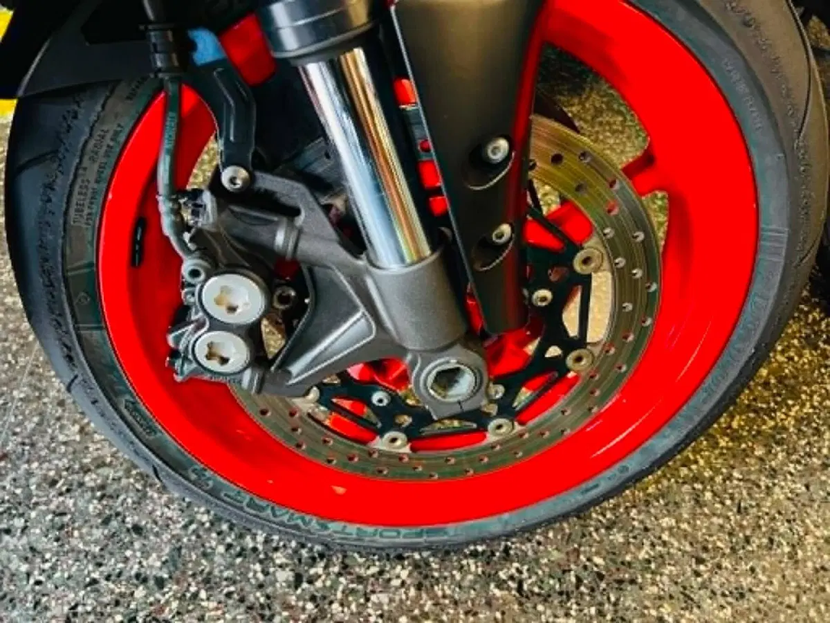 Yamaha MT-10 (2017 - 20) (8)
