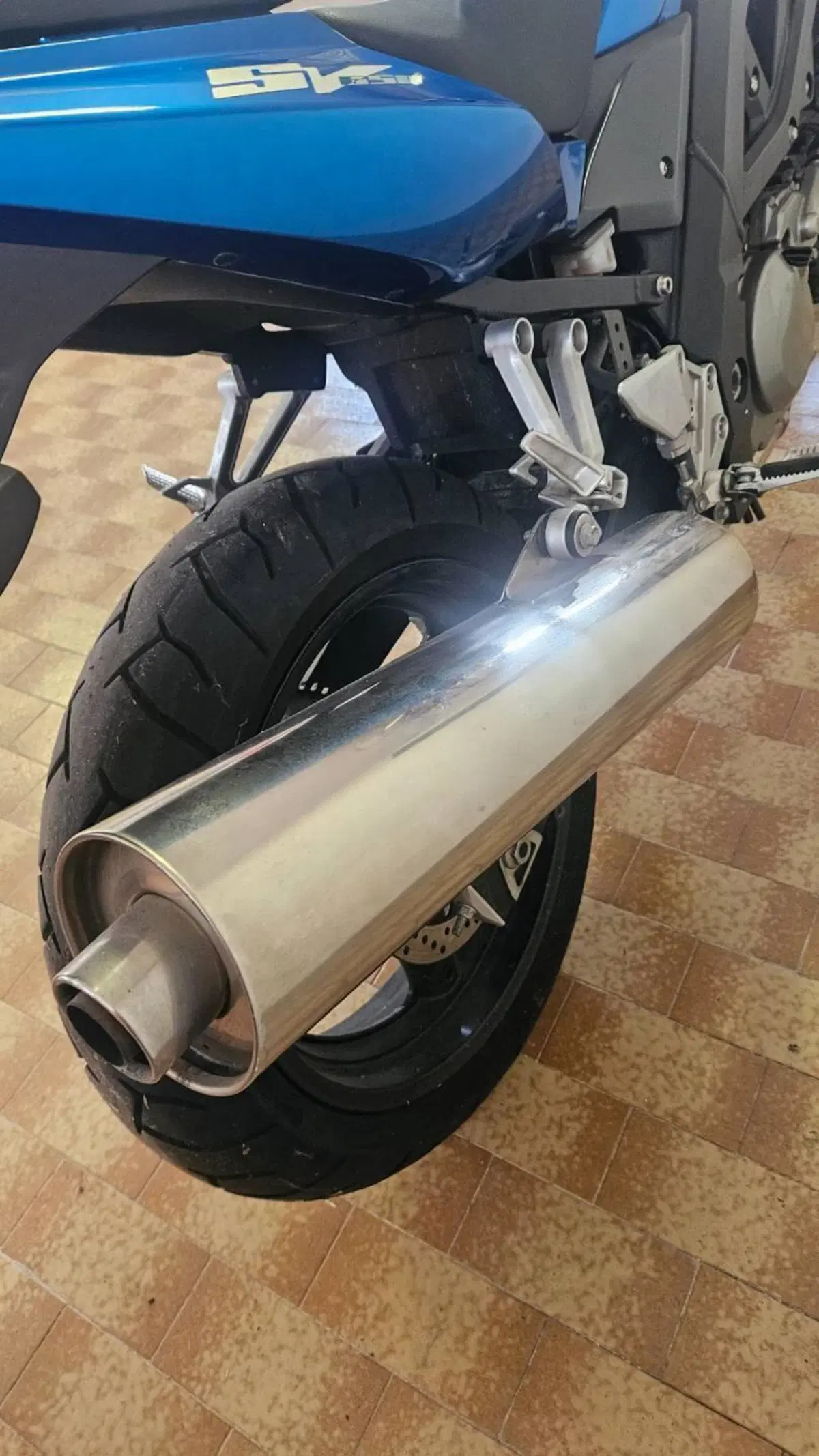 Suzuki SV 650 (2006 - 11) (12)