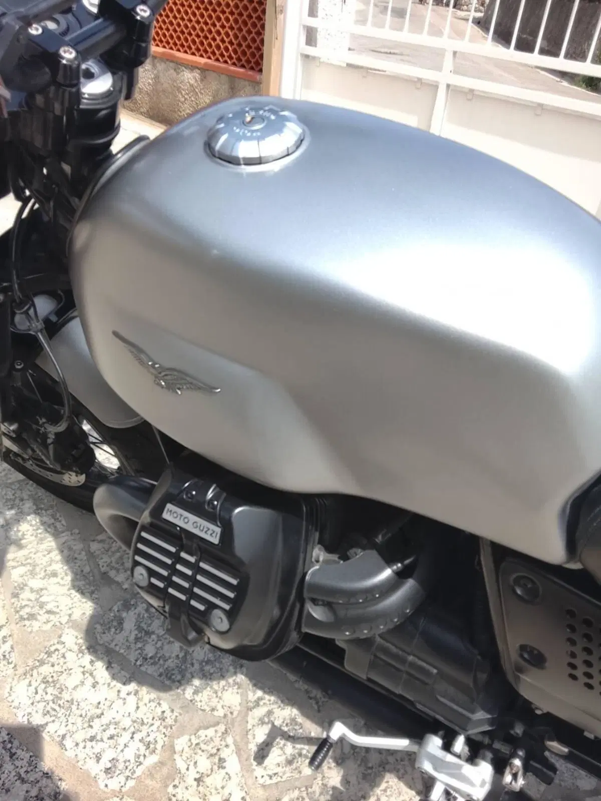 Moto Guzzi V7 III Rough (2018 - 20) (7)