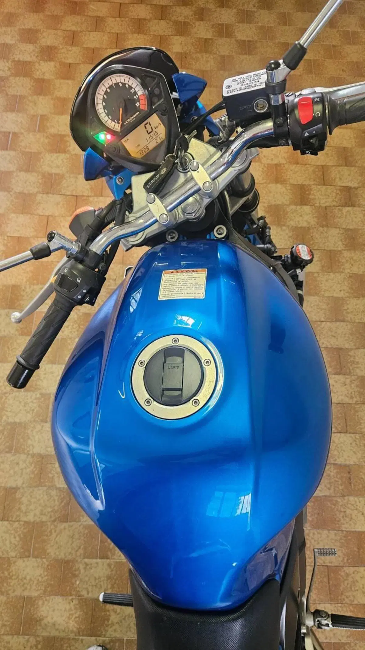 Suzuki SV 650 (2006 - 11) (15)