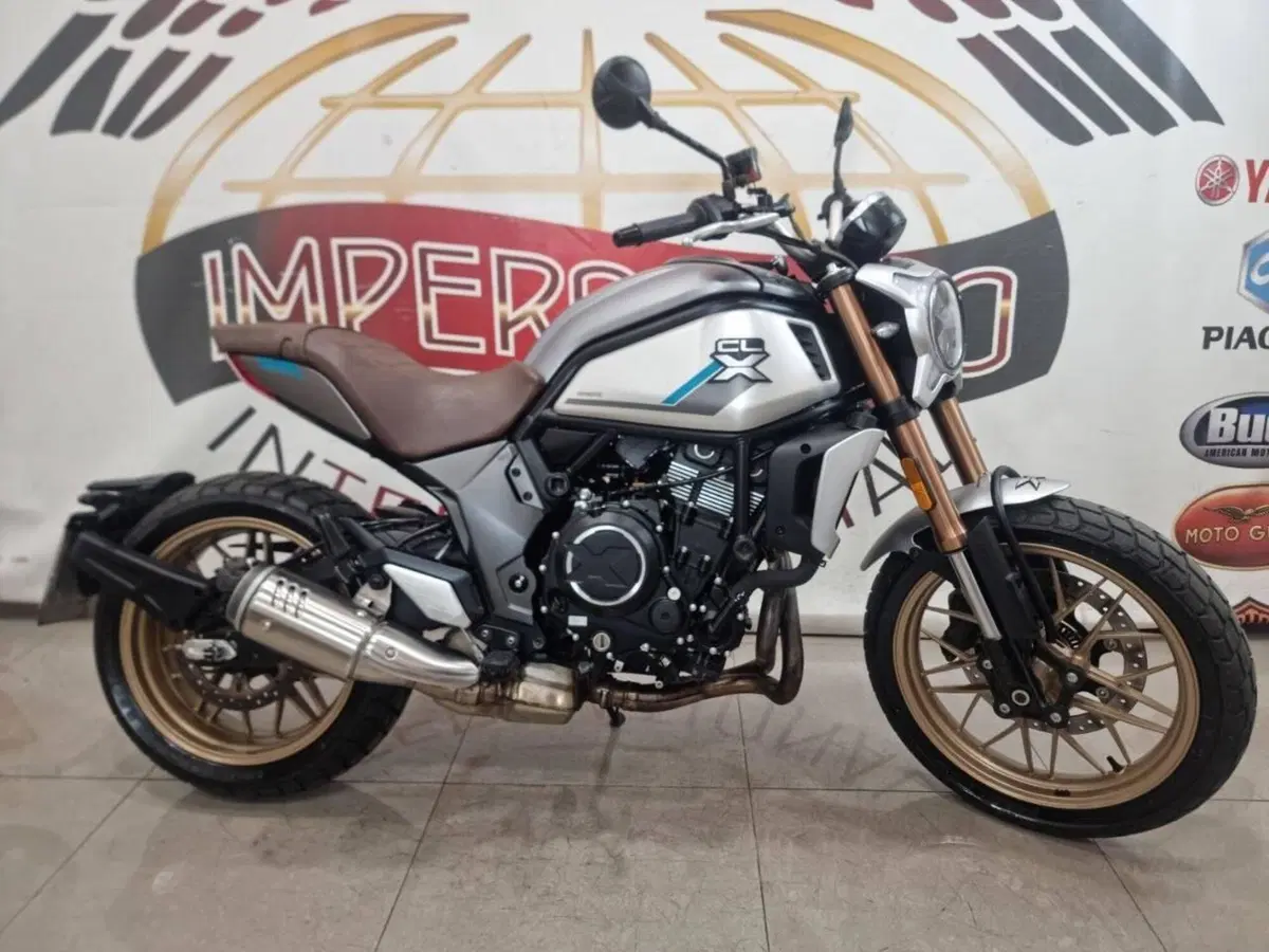 CFMOTO 700CL-X Heritage (2021 - 26) (2)