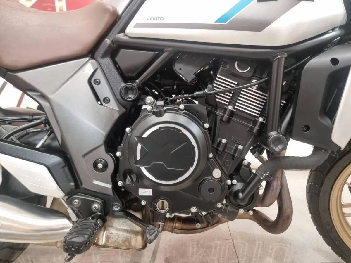 CFMOTO 700CL-X Heritage (2021 - 26) (8)