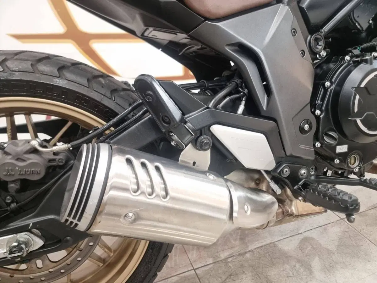 CFMOTO 700CL-X Heritage (2021 - 26) (9)