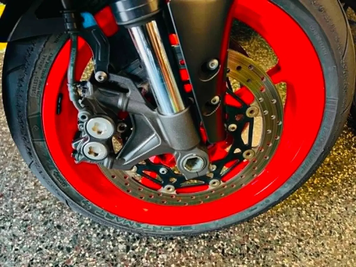 Yamaha MT-10 (2017 - 20) (11)