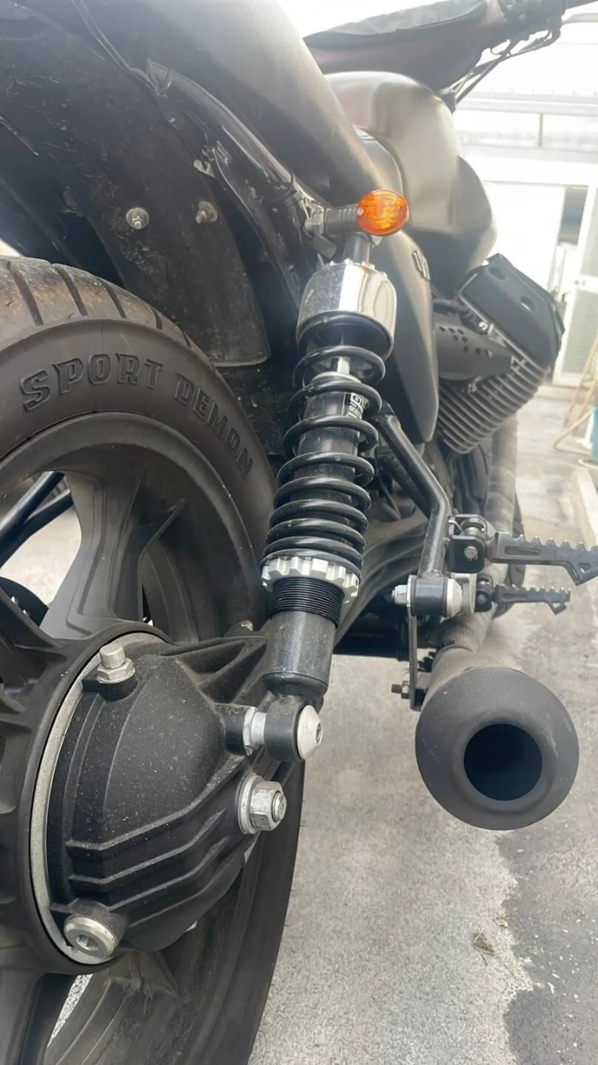 Moto Guzzi V7 II Stone (2015 - 17) (5)