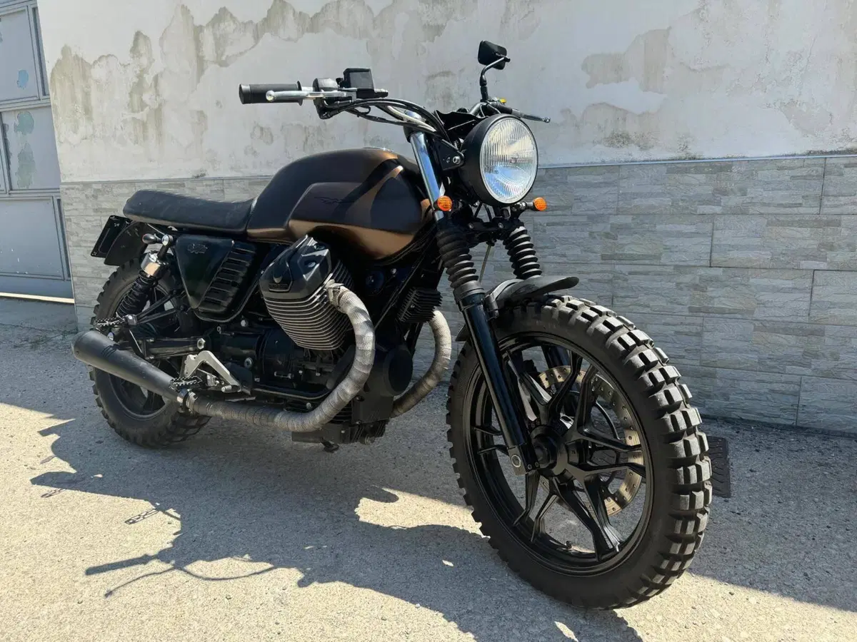 Moto Guzzi V7 II Stone (2015 - 17) (20)