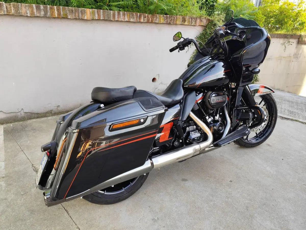 Harley-Davidson 117 Road Glide (2018 - 19) - FLTRXSE (4)