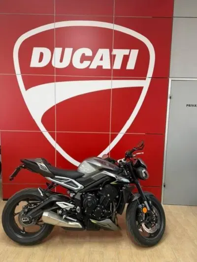 Triumph Street Triple 765 R (2023 - 26) usata