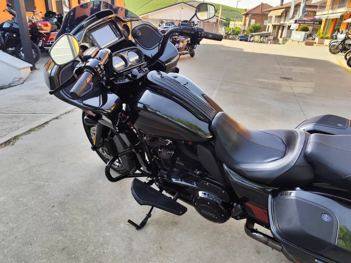 Harley-Davidson 117 Road Glide (2018 - 19) - FLTRXSE (8)