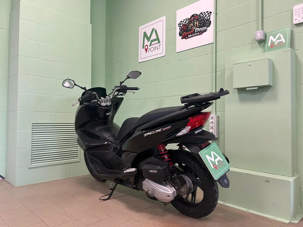 Honda PCX 150 (2014 - 17) (9)