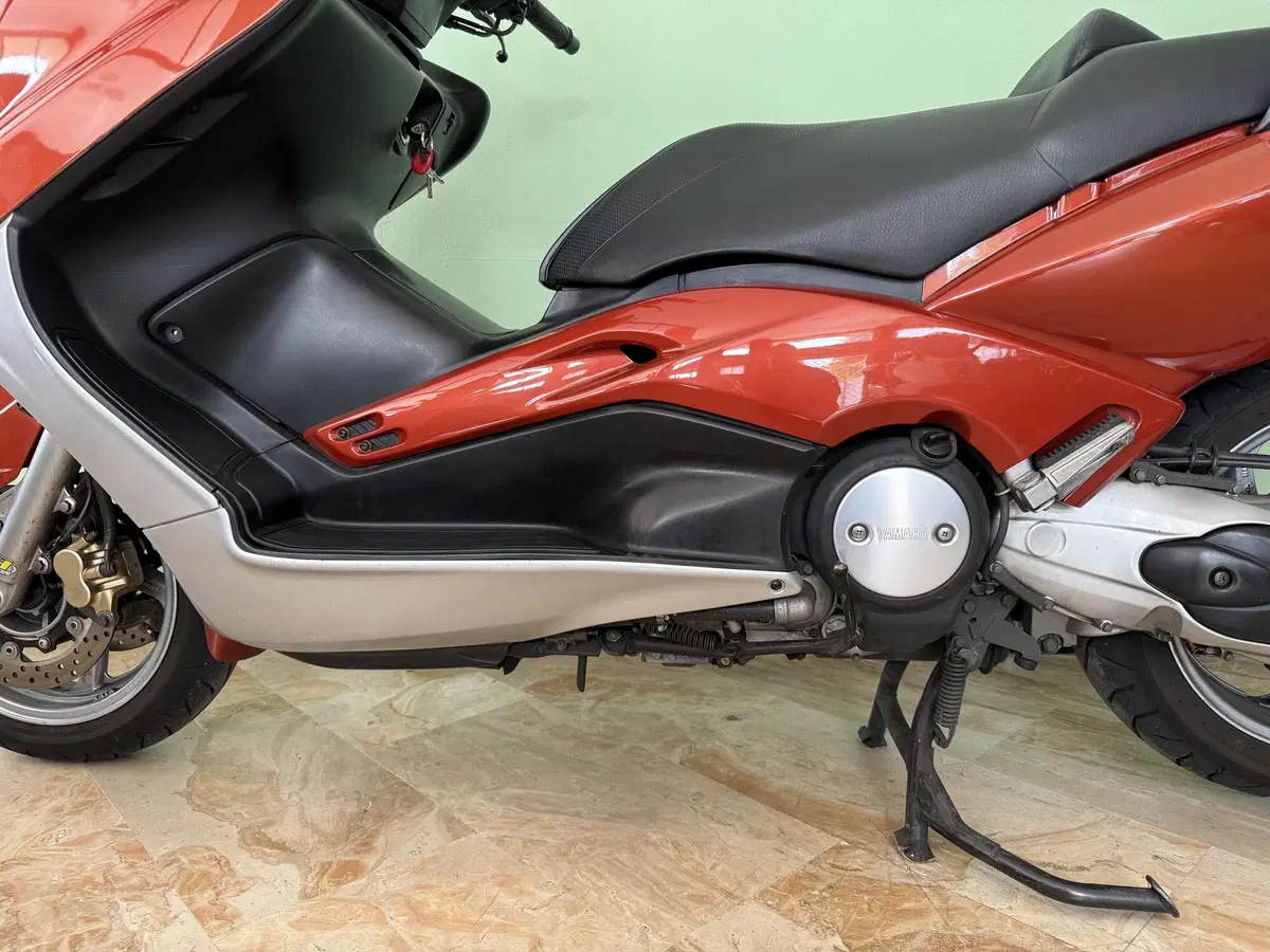 Yamaha T-Max 500 (2004 - 07) (9)