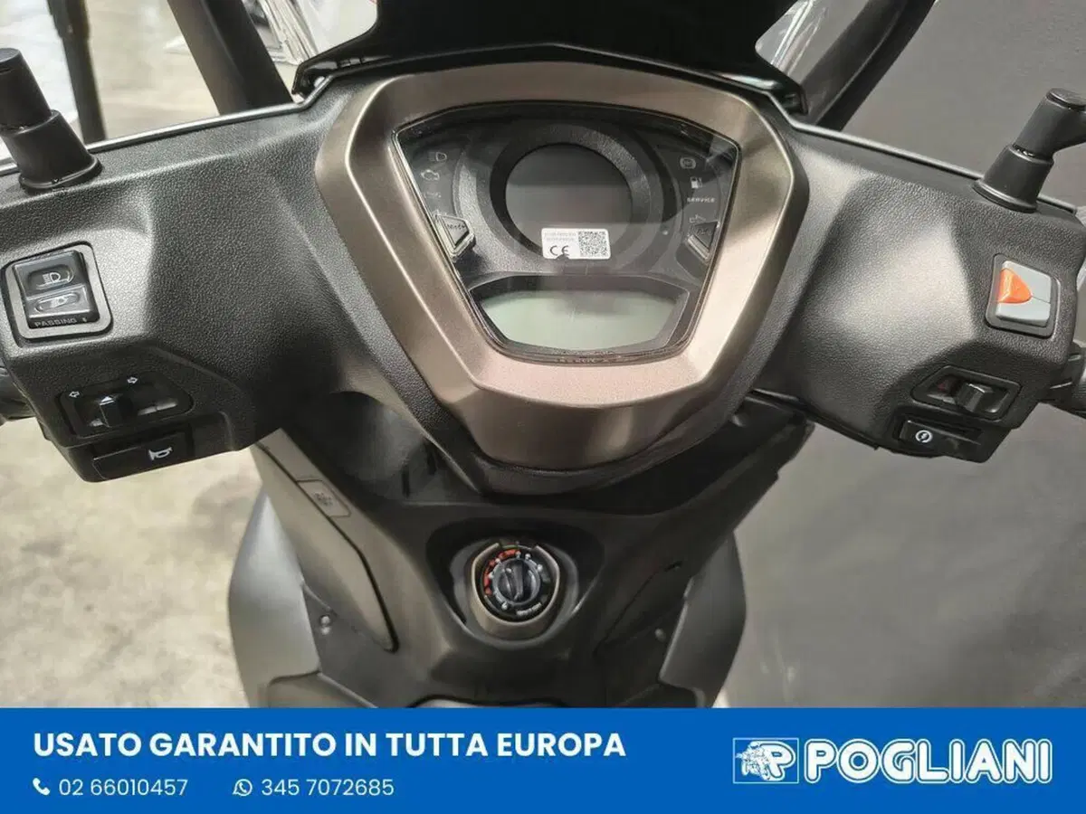 Kymco Agility 300i (2021 - 25) (7)