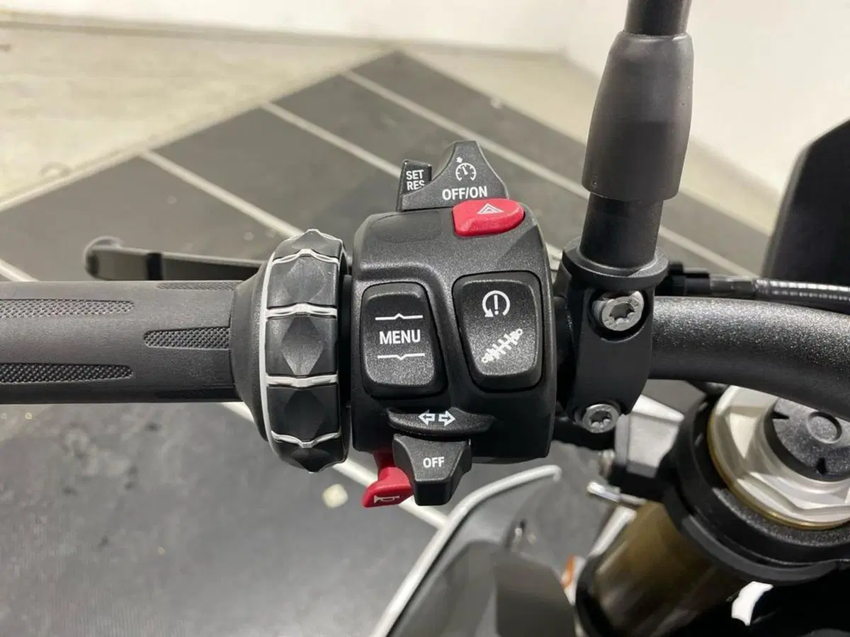 Bmw S 1000 R (2025 - 27) (7)