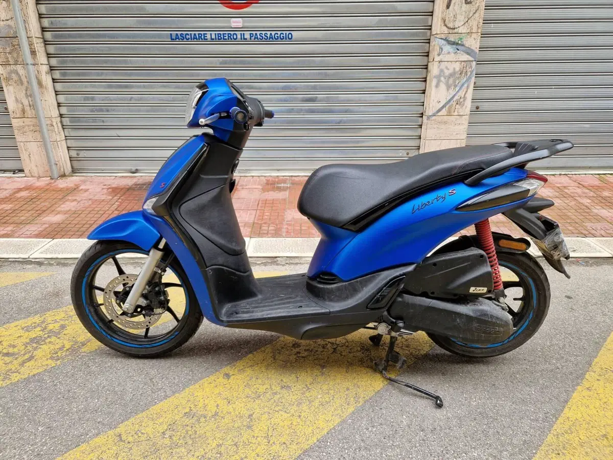 Piaggio Liberty 50 3V S (2021 - 24) (3)