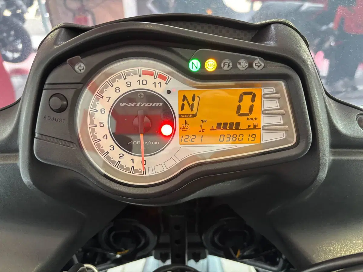 Suzuki V-Strom 650 ABS (2011 - 17) (3)