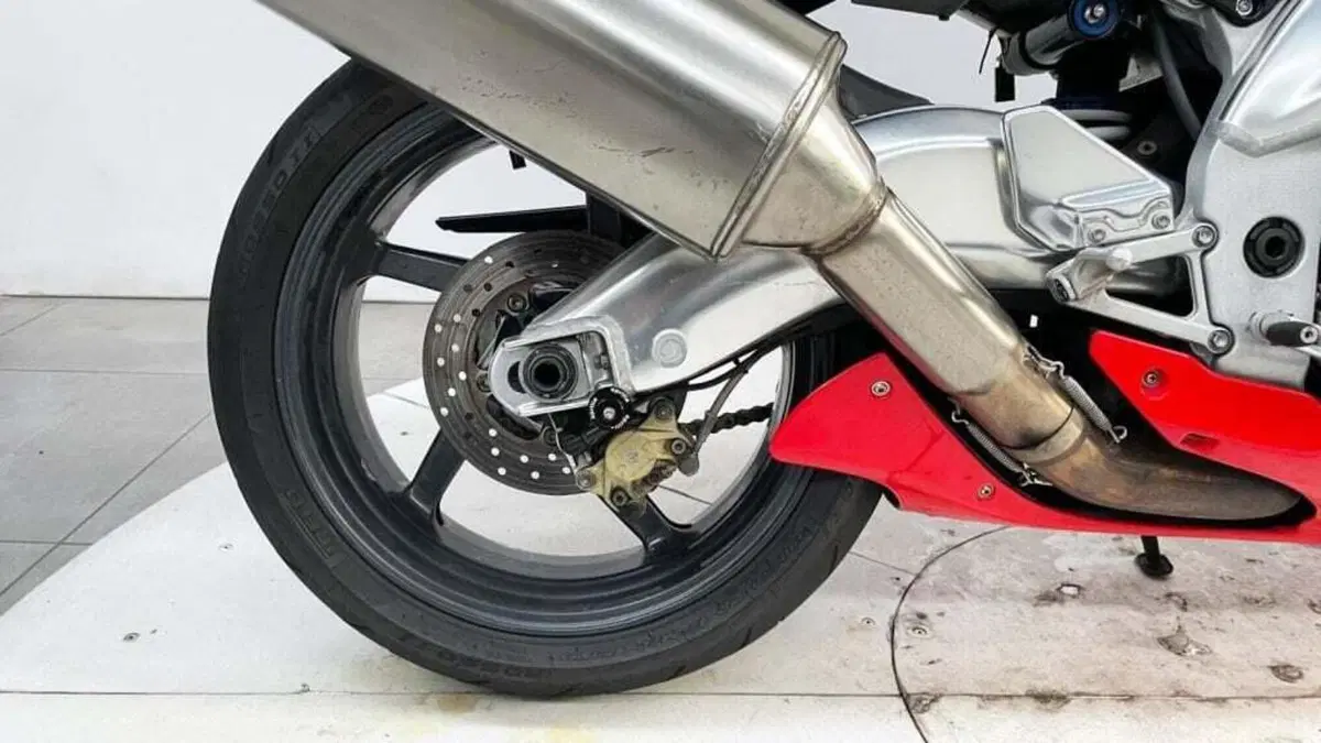 Aprilia RSV 1000 (2000 - 01) (6)