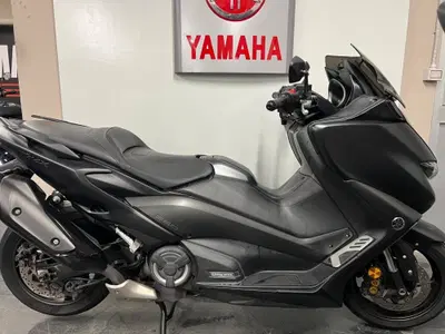 Yamaha T-Max 560 Tech Max (2021) usata