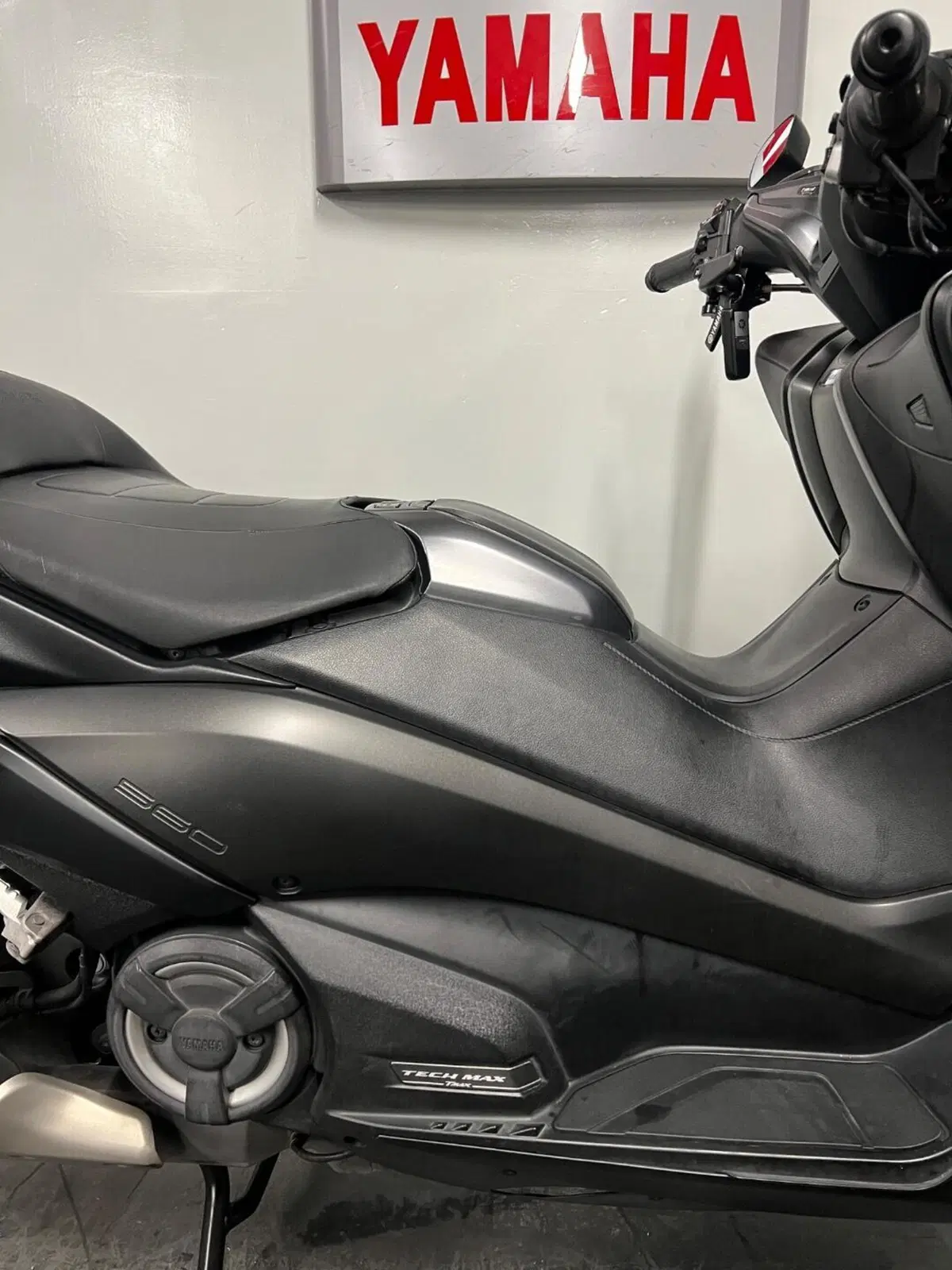 Yamaha T-Max 560 Tech Max (2021) (6)