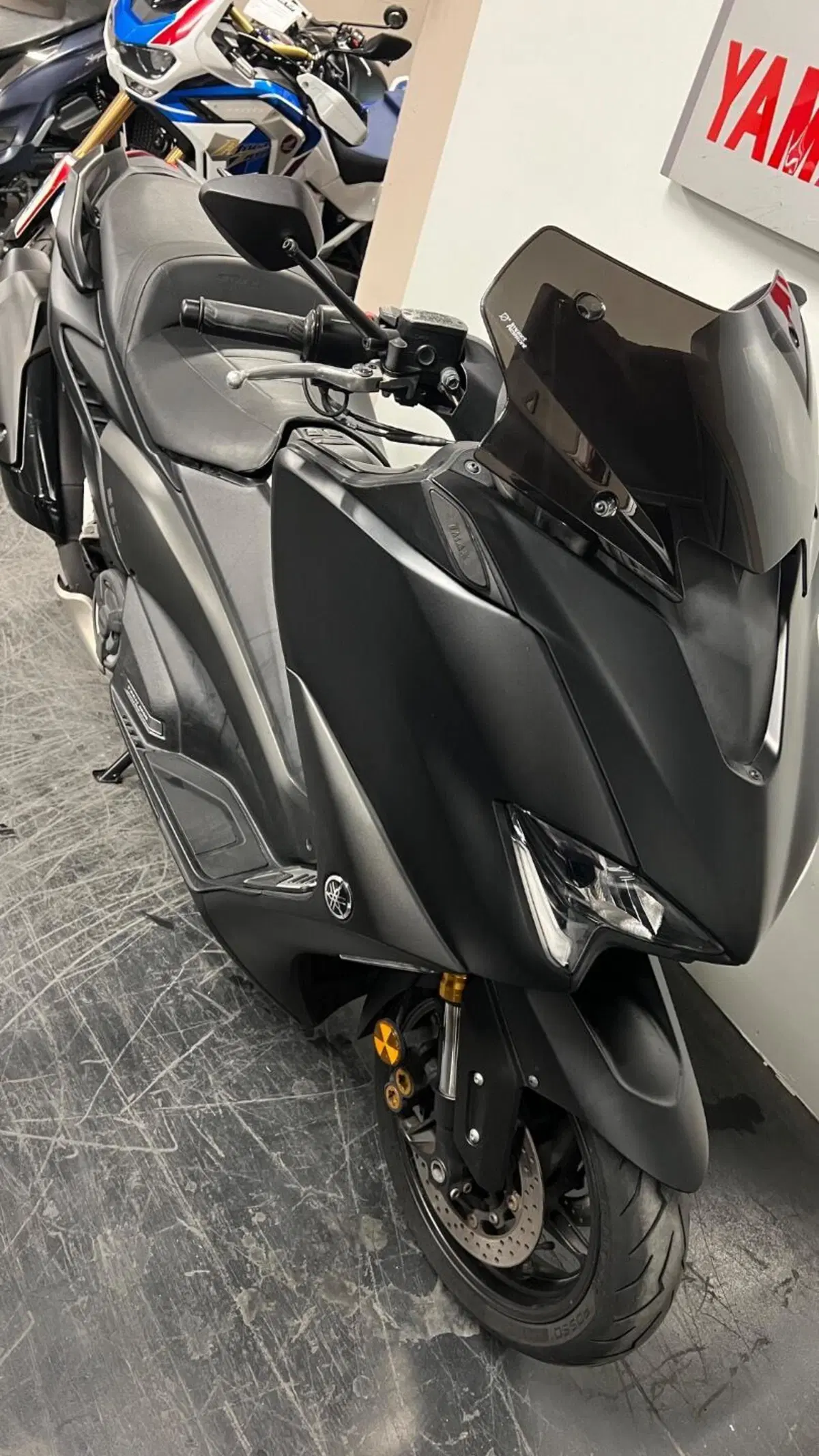 Yamaha T-Max 560 Tech Max (2021) (10)