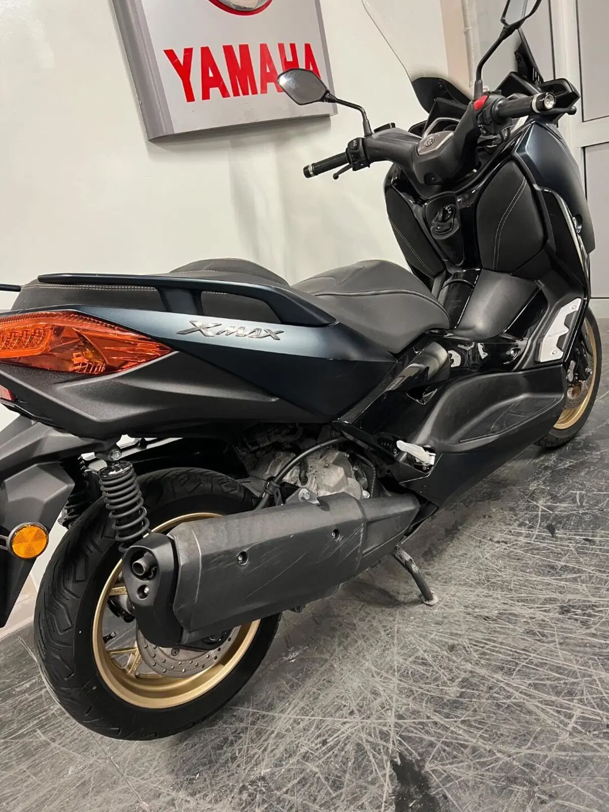 Yamaha X-Max 300 Tech Max (2021 - 24) (4)