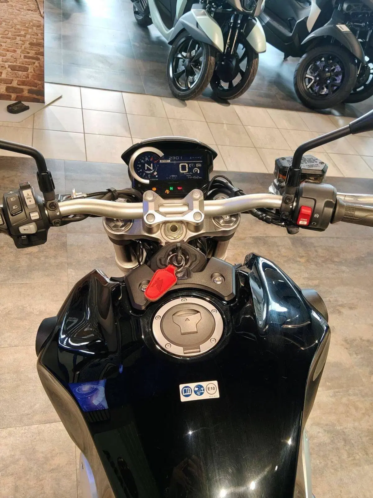 Honda CB 1000 R (2008 - 10) (4)