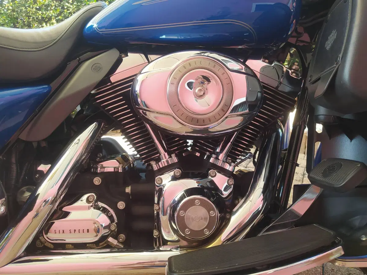 Harley-Davidson 1584 Electra Glide Ultra Classic (2008 - 13) - FLHTCU (2)