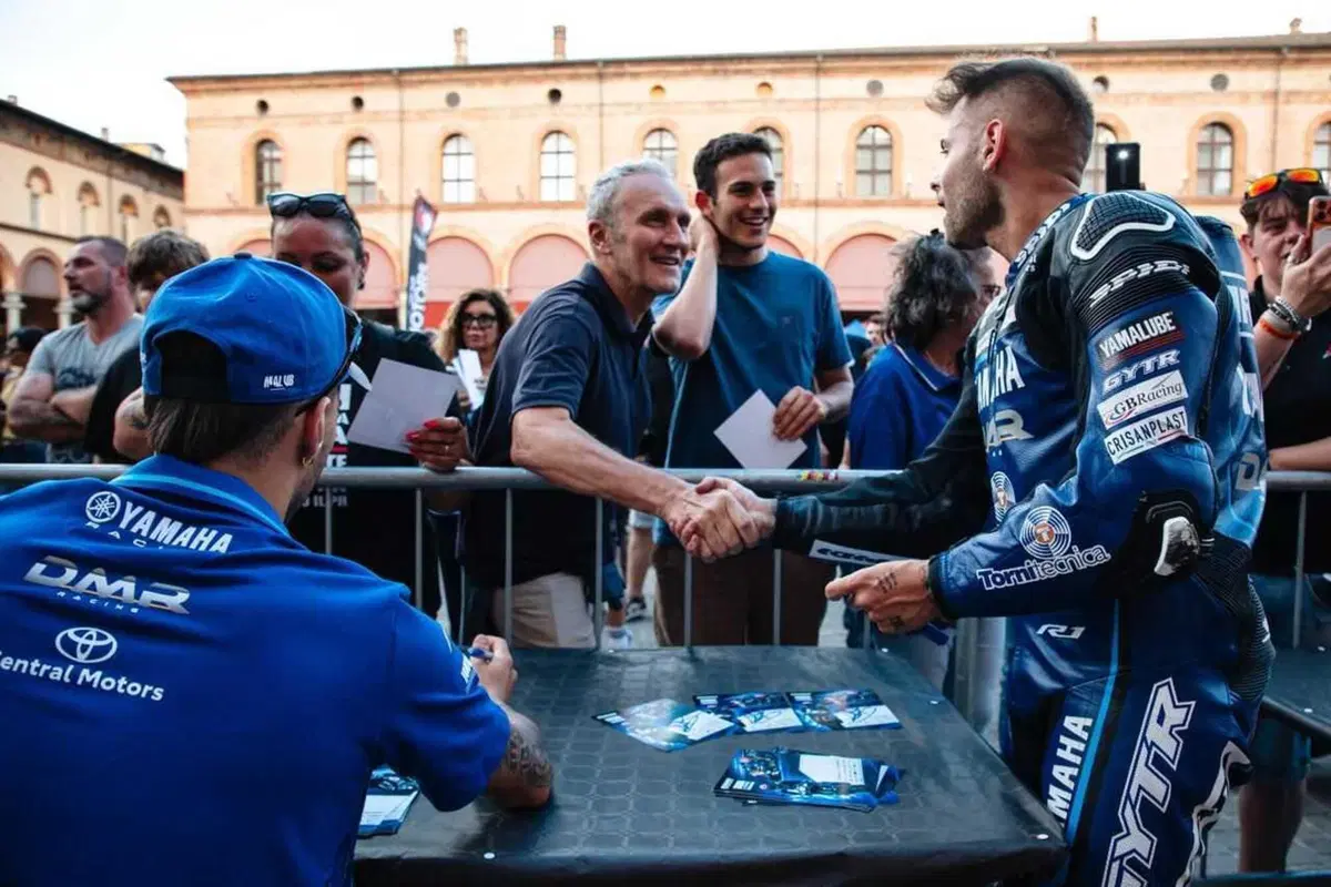 Dunlop CIV 2026, Imola: i piloti sfilano per le strade della città [VIDEO-GALLERY] (8)