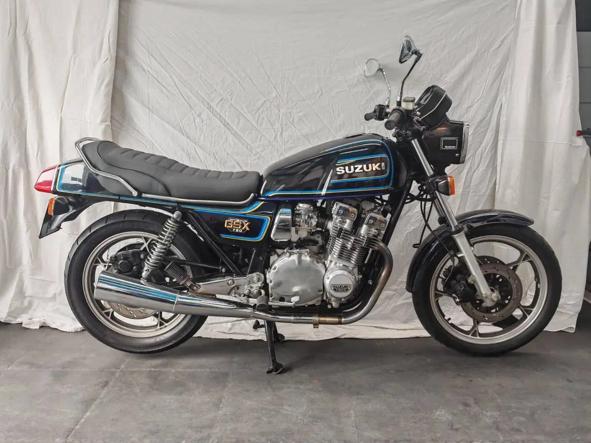 Suzuki GSX 750 E (3)