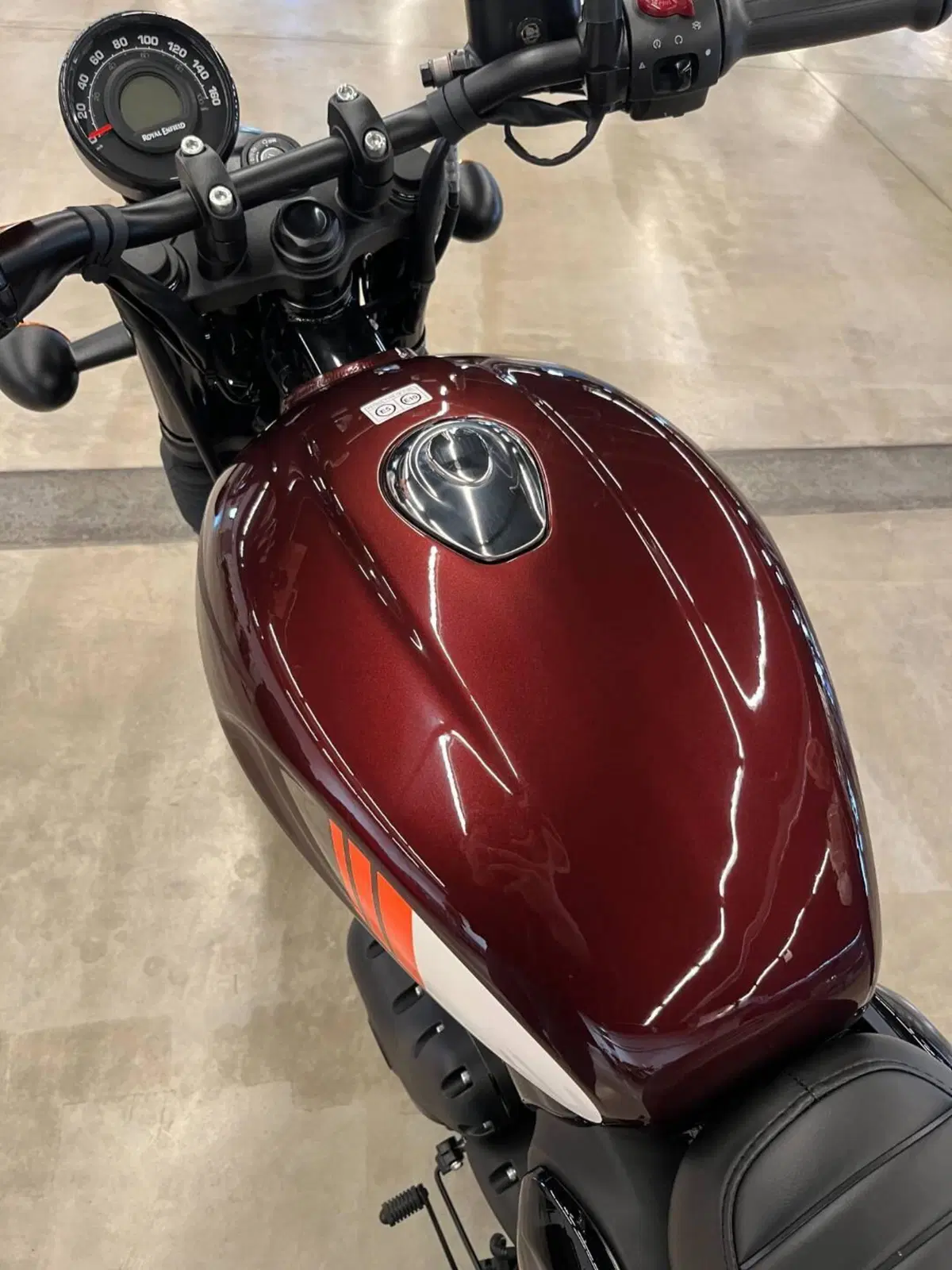 Royal Enfield HNTR 350 (2022 - 26) (2)