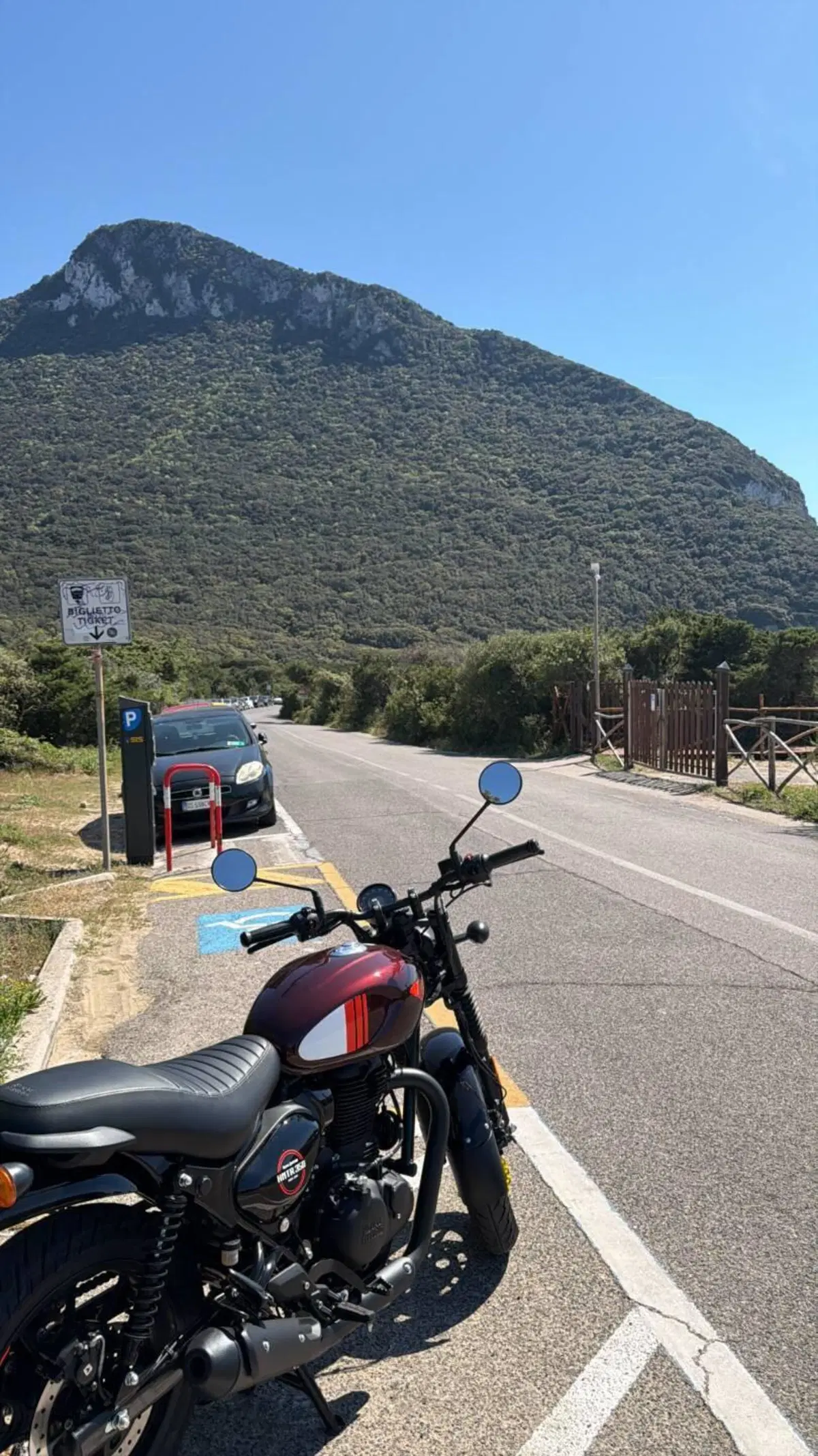 Royal Enfield HNTR 350 (2022 - 26) (4)