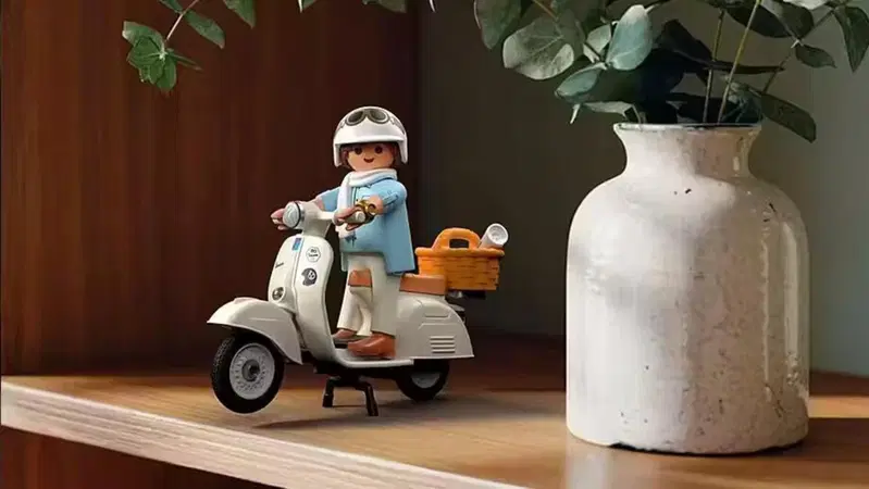 Anche Playmobil festeggia gli 80 anni di Vespa