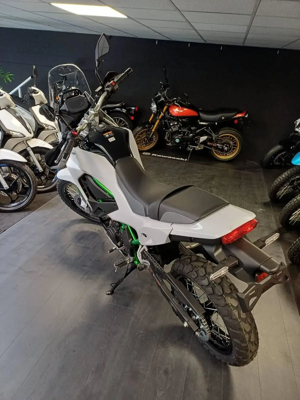 Kawasaki KLE 500 SE (2026) (3)