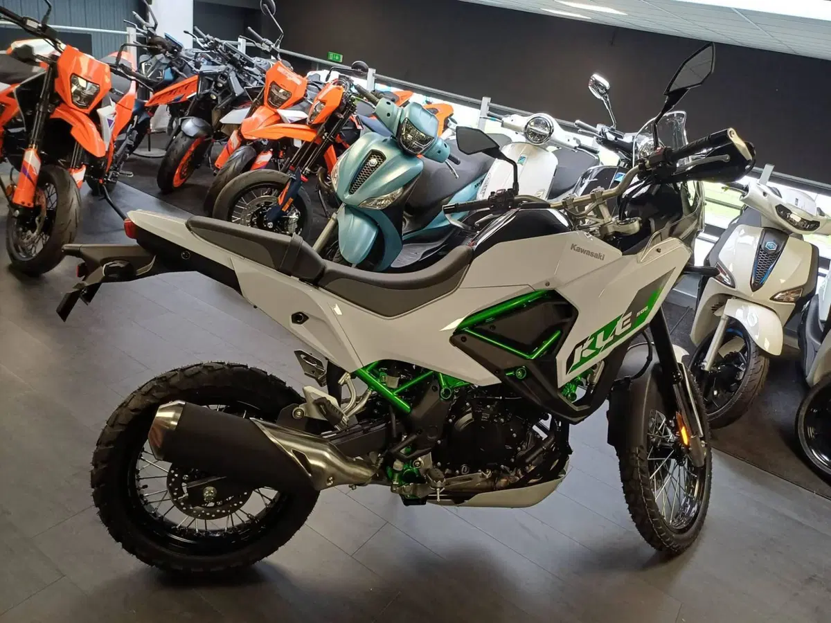 Kawasaki KLE 500 SE (2026) (6)